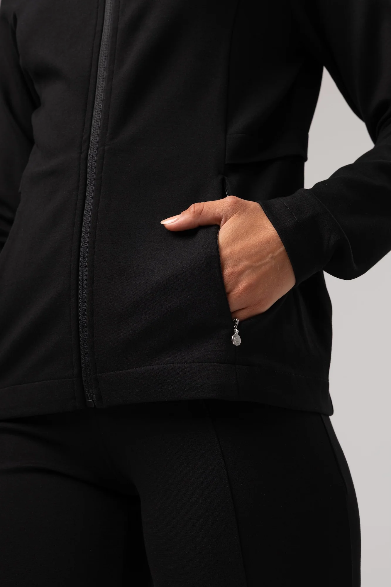 ChicLine mikina na zip Bettina - Image 4