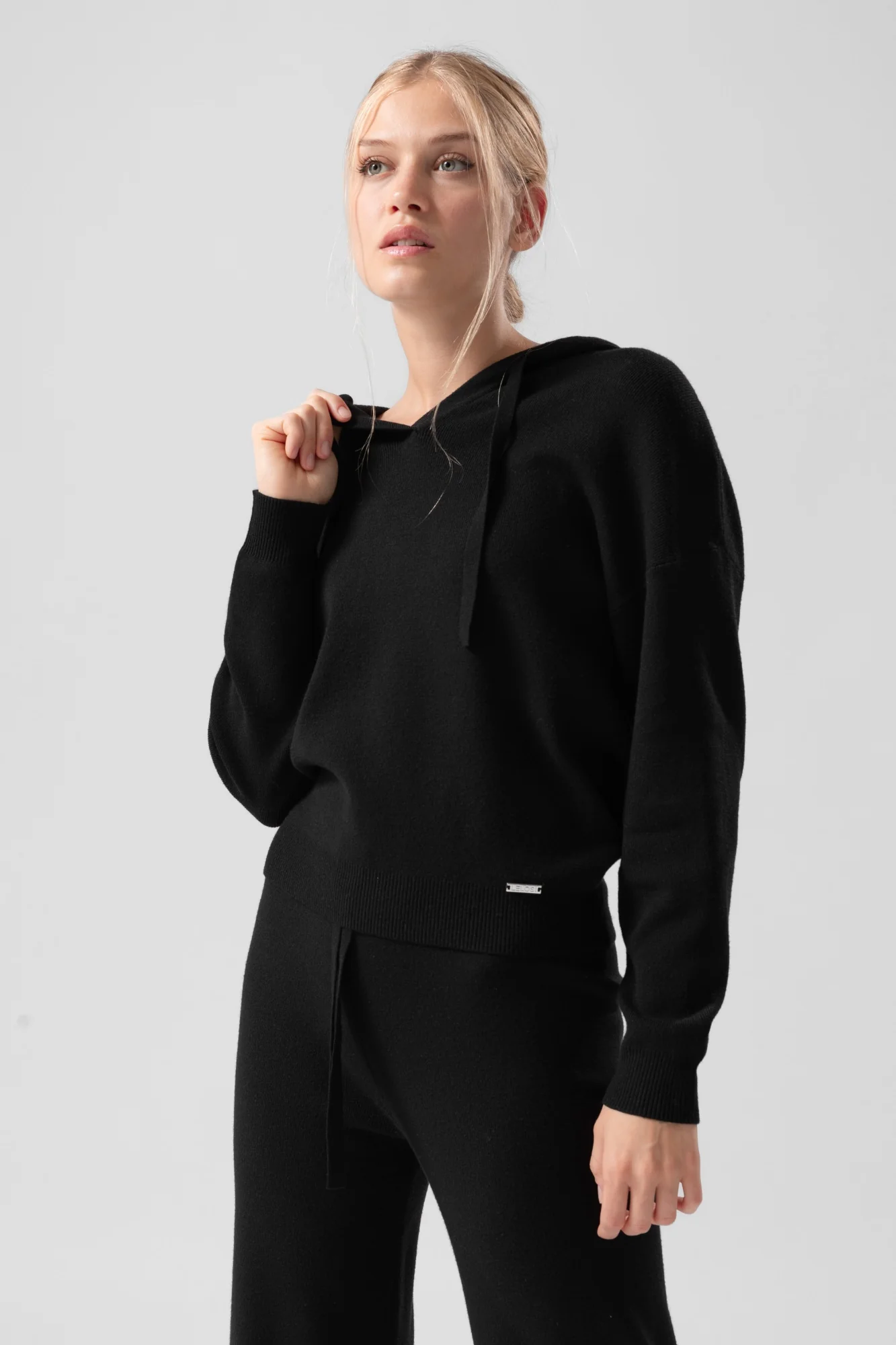 Úpletová mikina s kapucí Krysten - Image 7