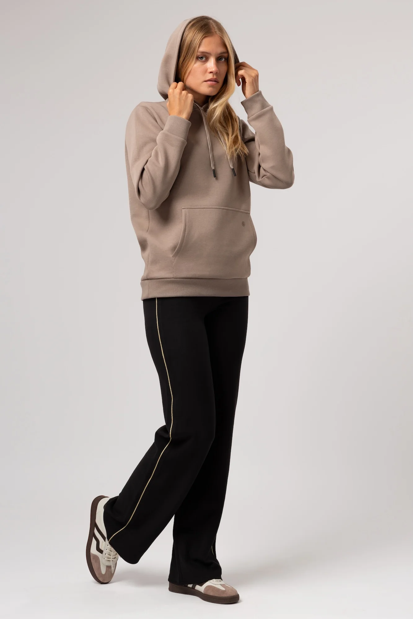 Supercomfort Relaxed Kristina - Image 7